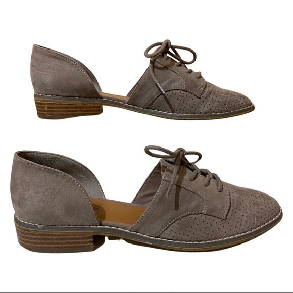 Indigo Rd. Tan Perforated Dark Academia Lace Up Oxford Sandals - Picture 6 of 9